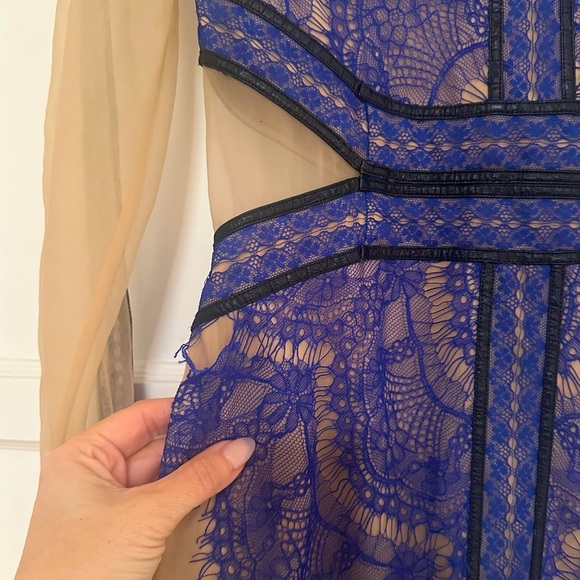 Three Floor China Blue Dress in Medium - Picture 8 of 16